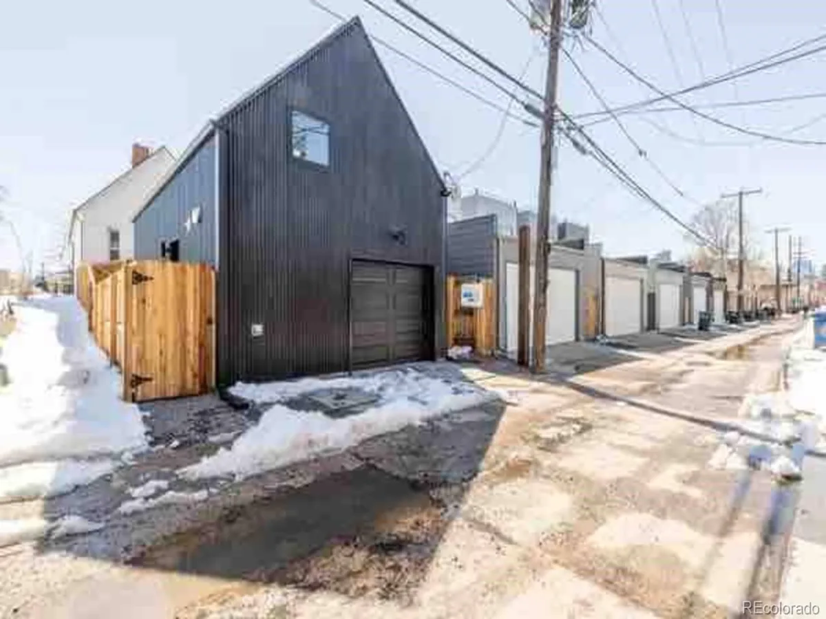 3251 Lawrence Street Denver CO 80205 MLS #REC8497051 07102026154639 1200 19