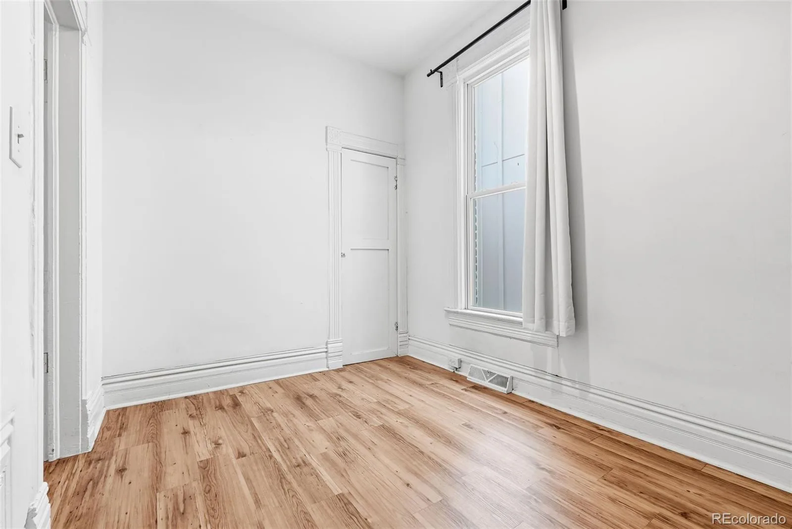 3251 Lawrence Street Denver CO 80205 MLS #REC8497051 07102026154639 1600 13