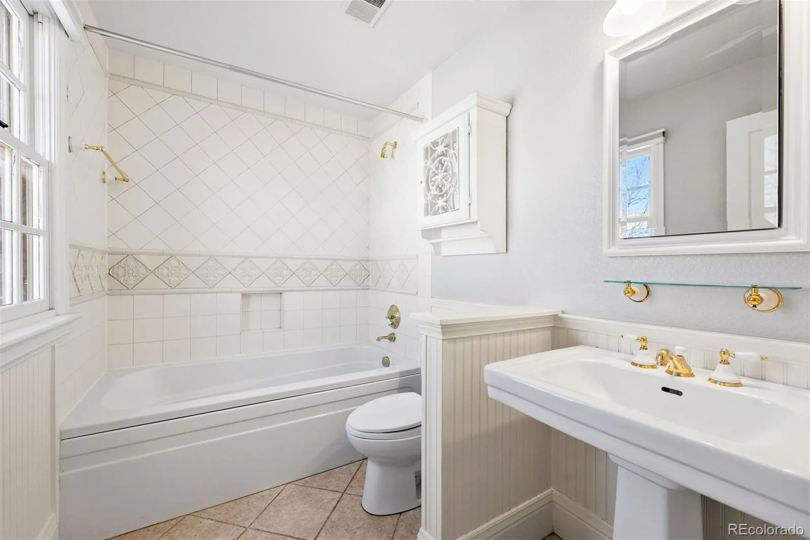 04042026062137 1600 12