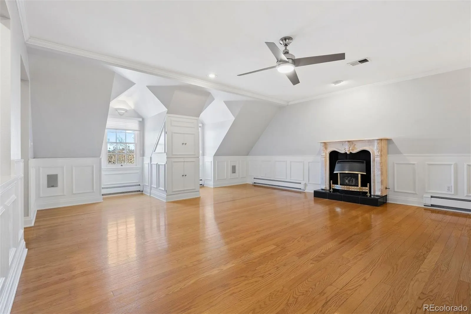 04042026062137 1600 16