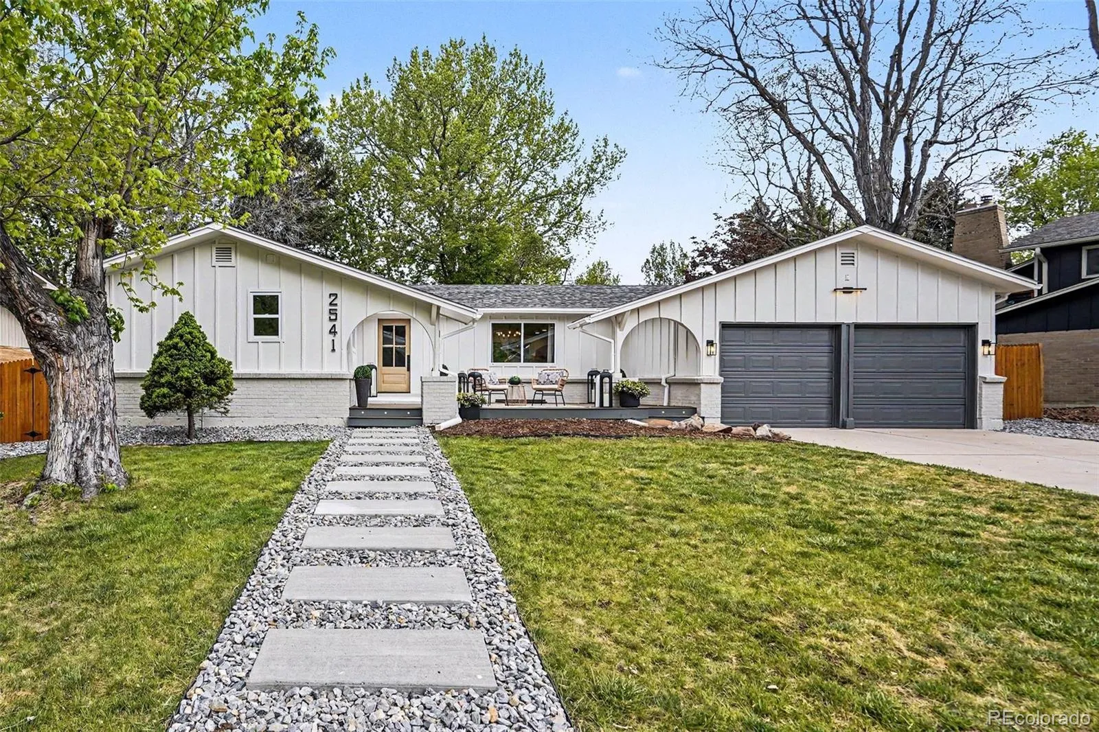 2541 S Yarrow Street Lakewood CO 80227 MLS #REC8499125 05062026194755 1600 0