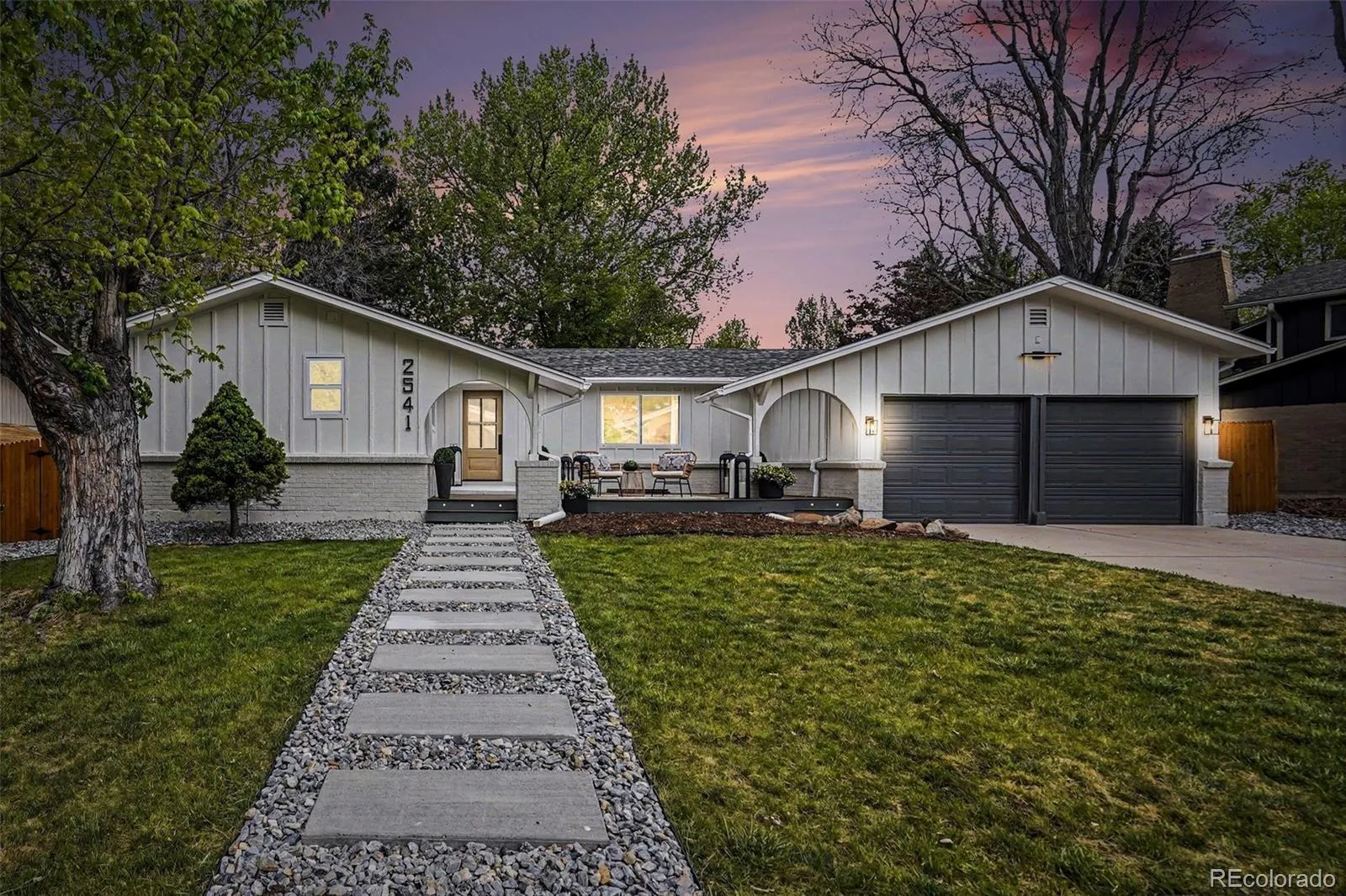 2541 S Yarrow Street Lakewood CO 80227 MLS #REC8499125 05062026194755 1600 15