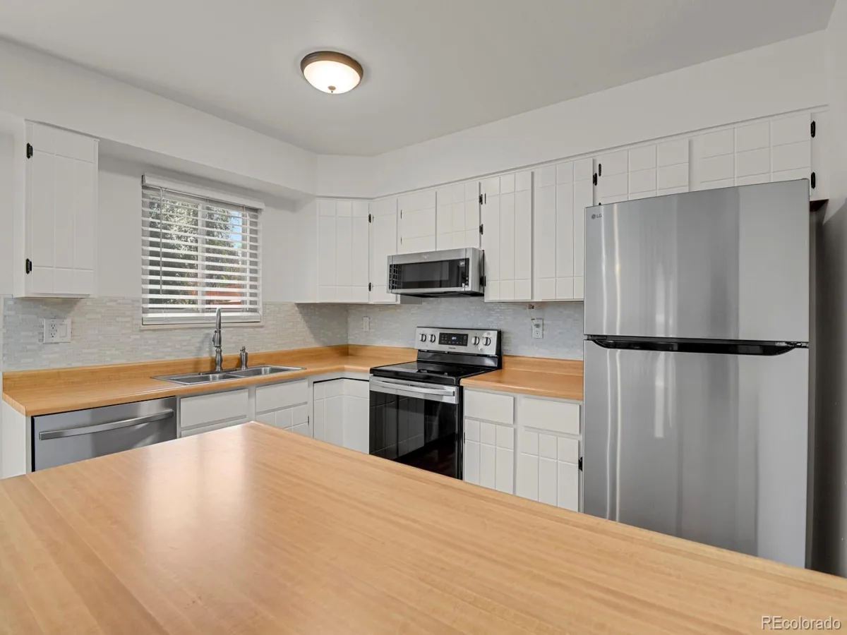 8962 W Temple Place Denver CO 80123 | MLS #REC8500794 08302026010352 1200 6