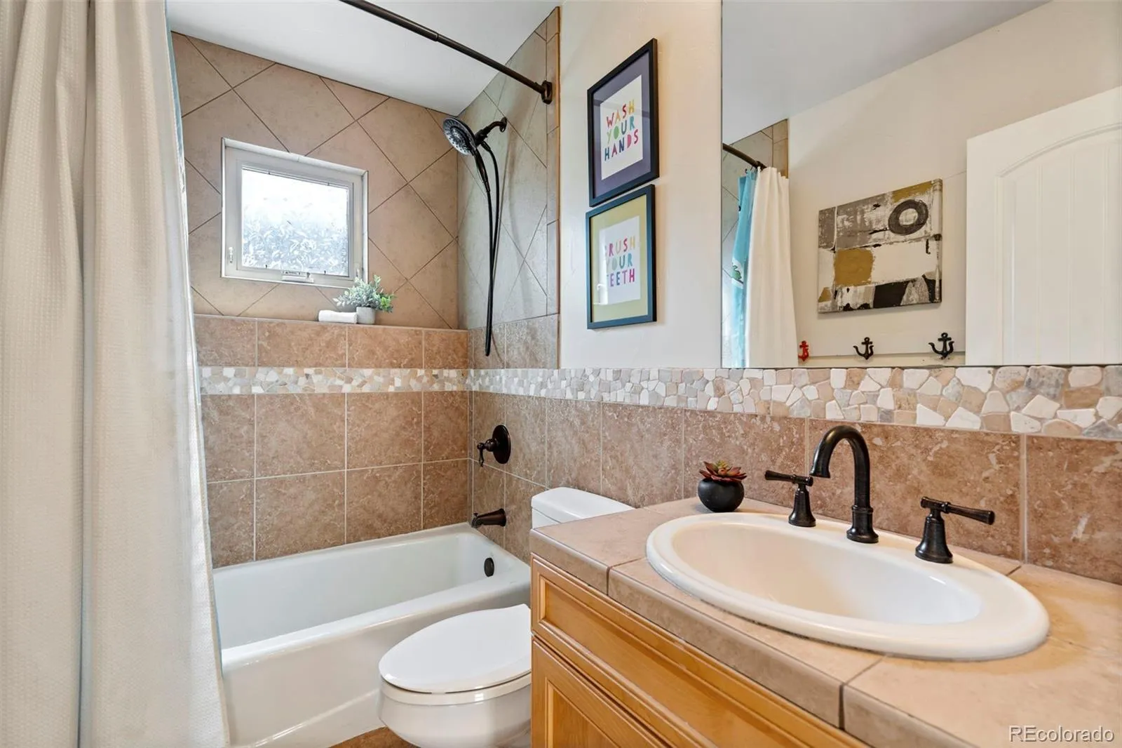 451 N Pearl Street Denver CO 80203 MLS #REC8501007 04242026050727 1600 23