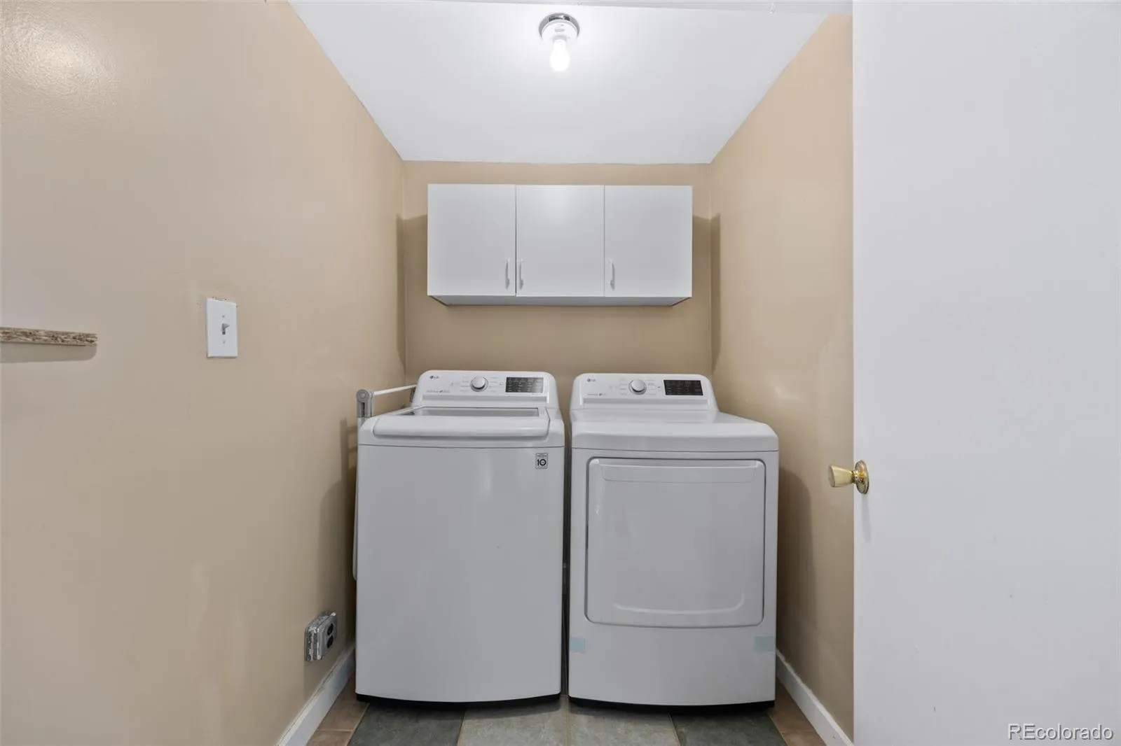 2631 S Newton Street Denver CO 80219 MLS #REC8506569 04302026183219 1600 15