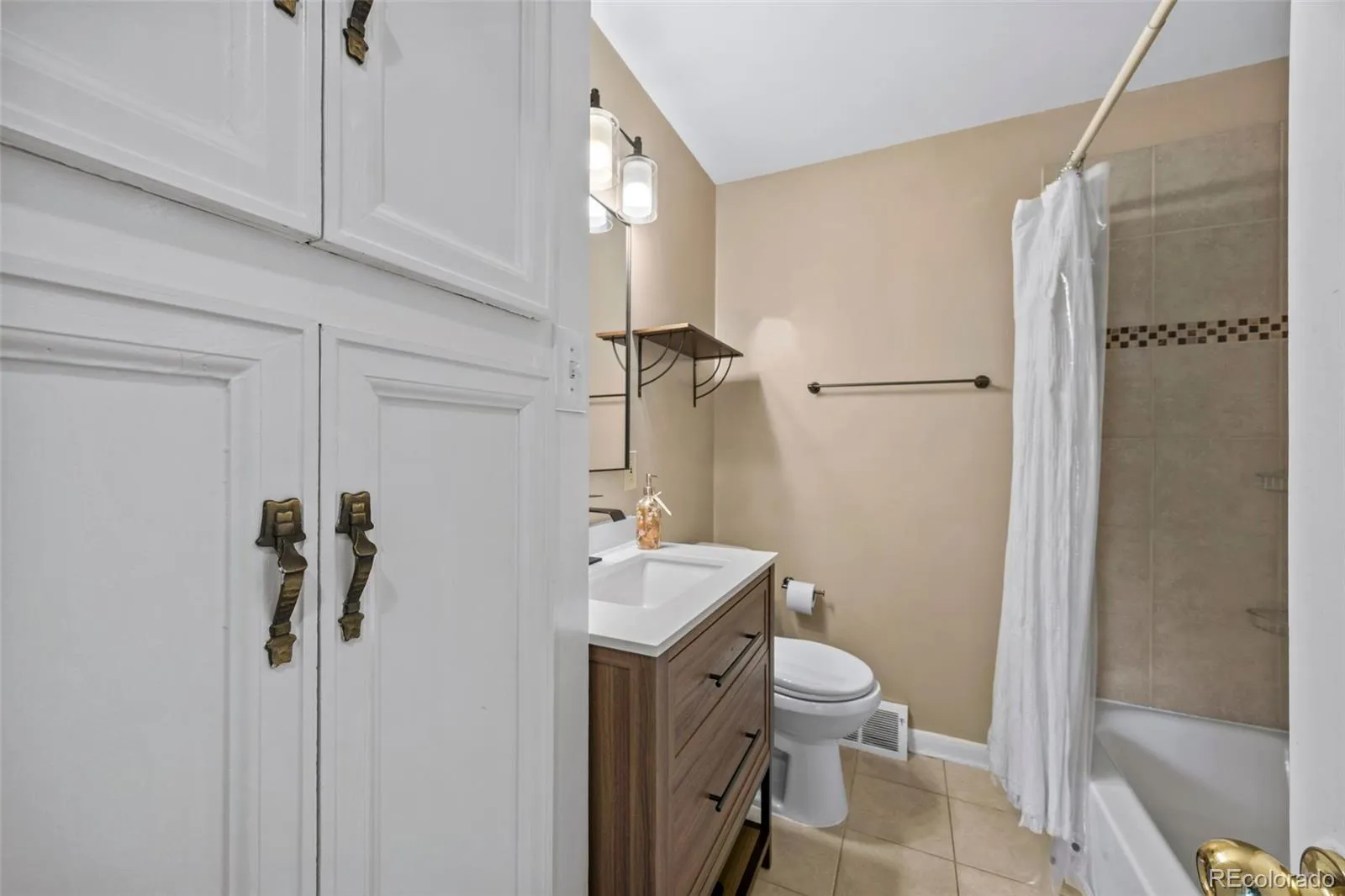 2631 S Newton Street Denver CO 80219 MLS #REC8506569 04302026183219 1600 28