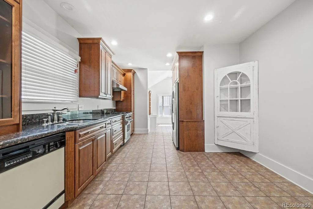 1066 S Josephine Street Denver CO 80209 | MLS #REC8508735 09222026081839 1024 11