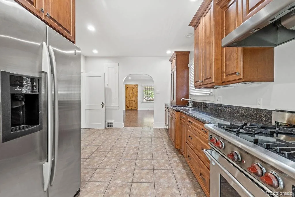 1066 S Josephine Street Denver CO 80209 | MLS #REC8508735 09222026081839 1024 12