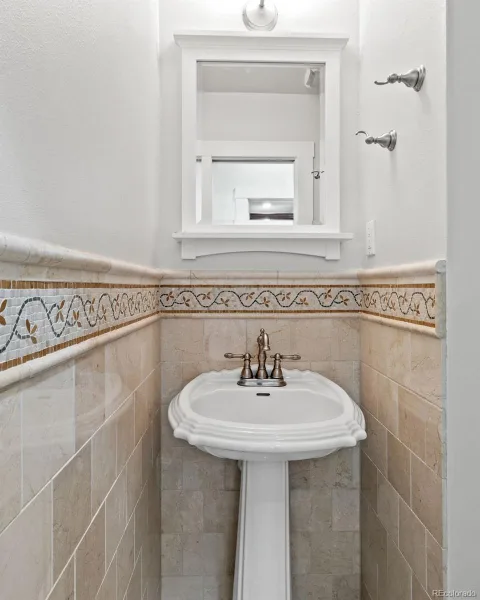 1066 S Josephine Street Denver CO 80209 | MLS #REC8508735 09222026081839 800 14