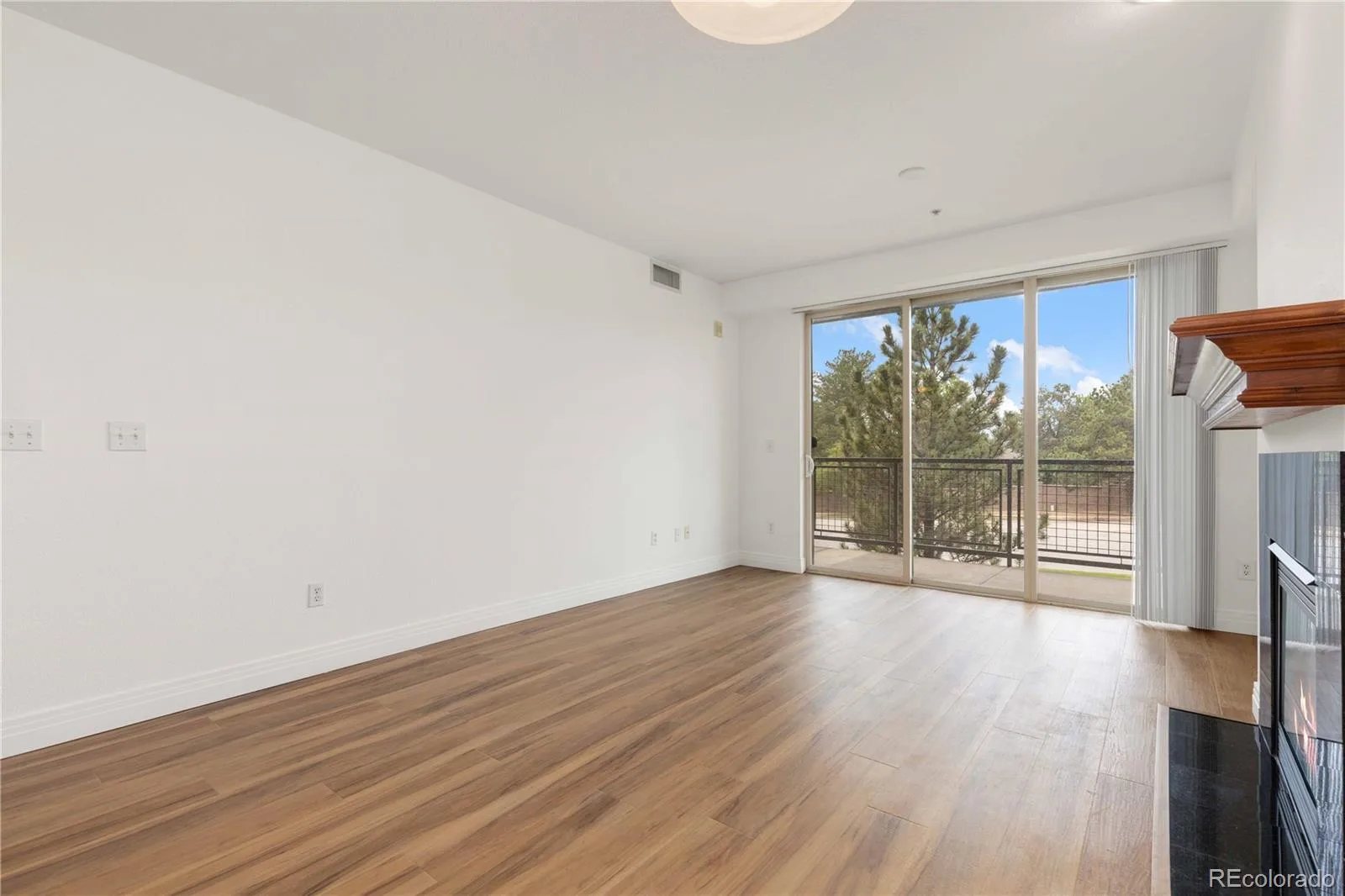 9059 E Panorama Circle #B211 Englewood CO 80112 | MLS #REC8508781 06092026192500 1600 1