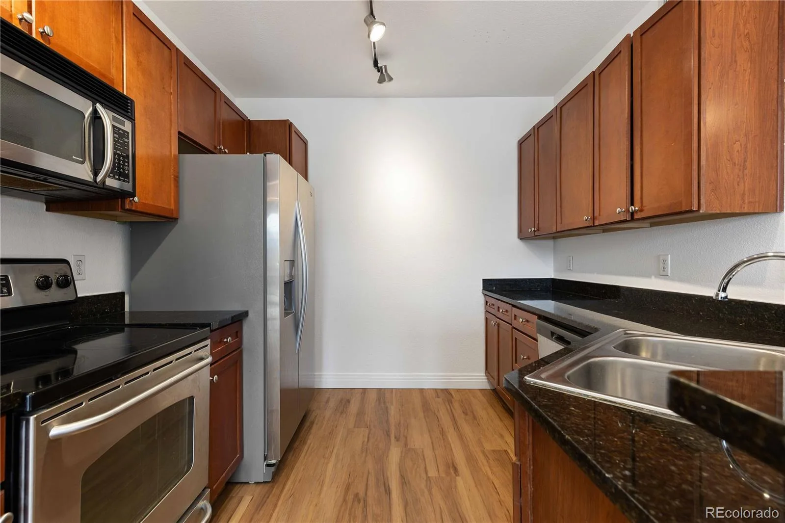 9059 E Panorama Circle #B211 Englewood CO 80112 | MLS #REC8508781 06092026192500 1600 7