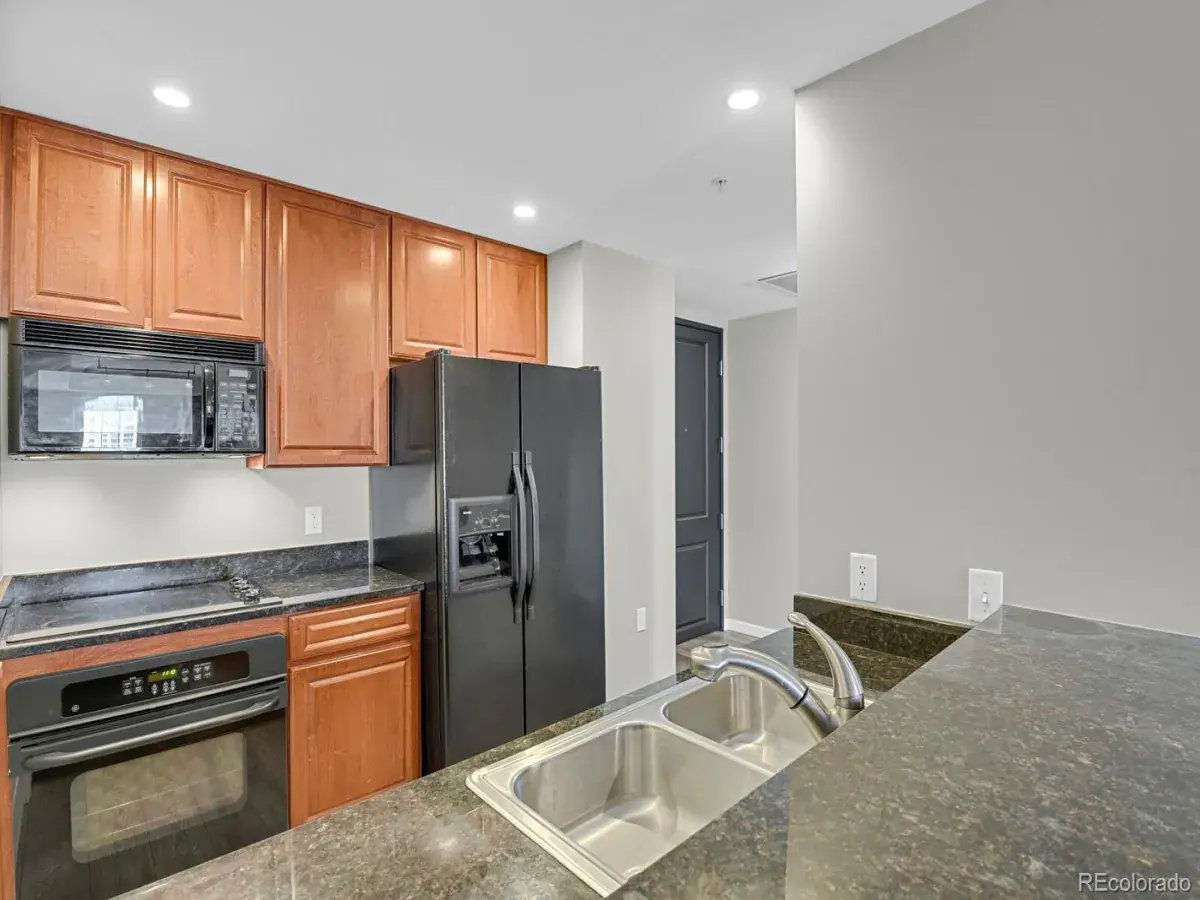 925 N Lincoln Street #8G Denver CO 80203 MLS #REC8510429 02282026000652 1200 11