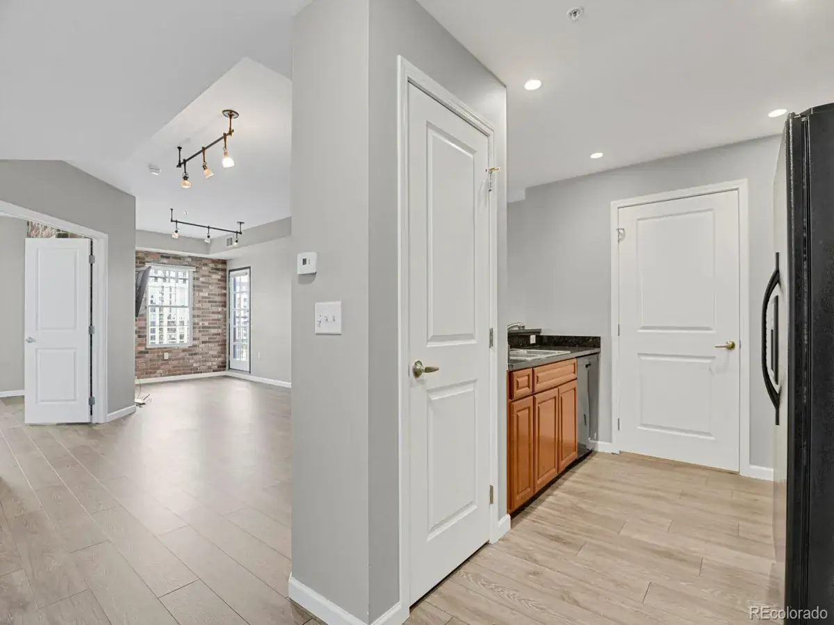 925 N Lincoln Street #8G Denver CO 80203 MLS #REC8510429 02282026000652 1200 4