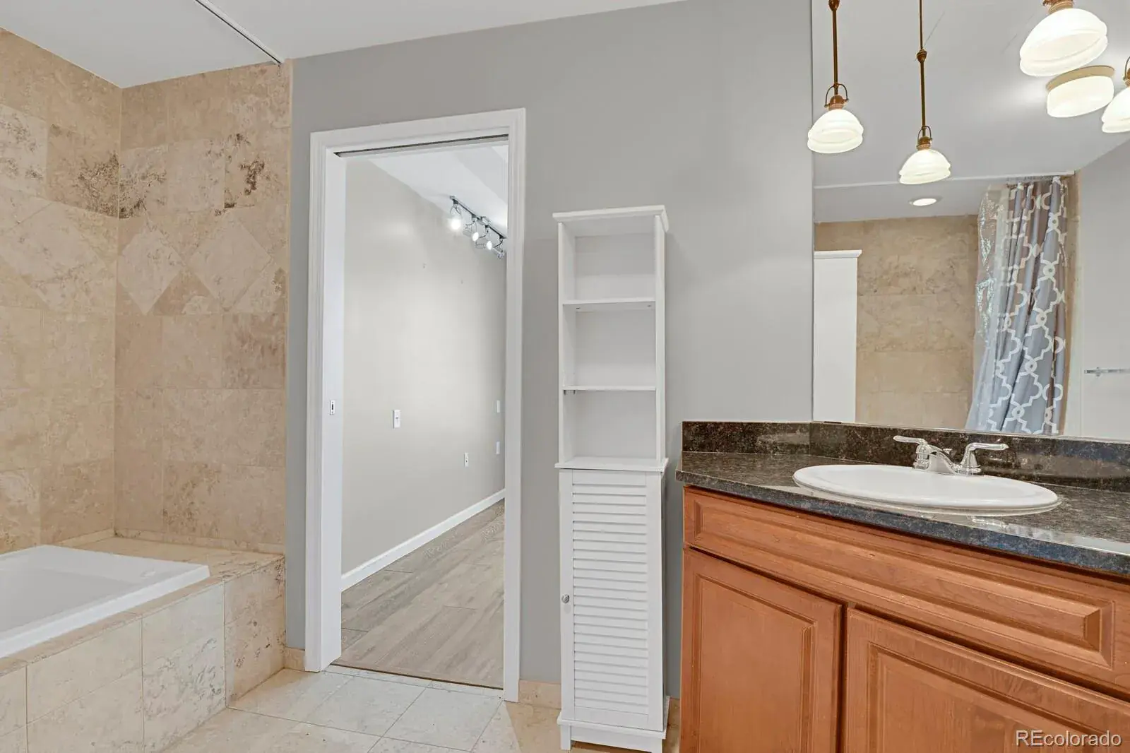 925 N Lincoln Street #8G Denver CO 80203 MLS #REC8510429 02282026000652 1600 18