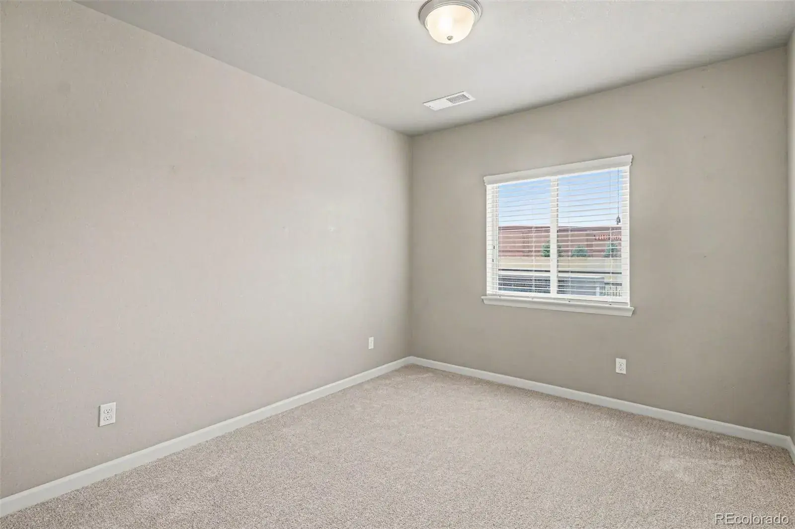 9258 Rockhurst Street #102 Highlands Ranch CO 80129 | MLS #REC8510636 02202026020822 1600 16