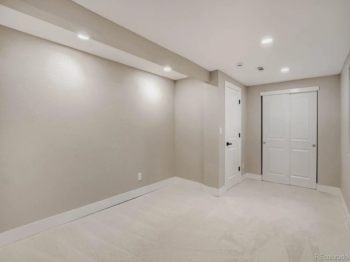 6605 E Louisiana Avenue Denver CO 80224 MLS #REC8514160 04302026190824 1200 23