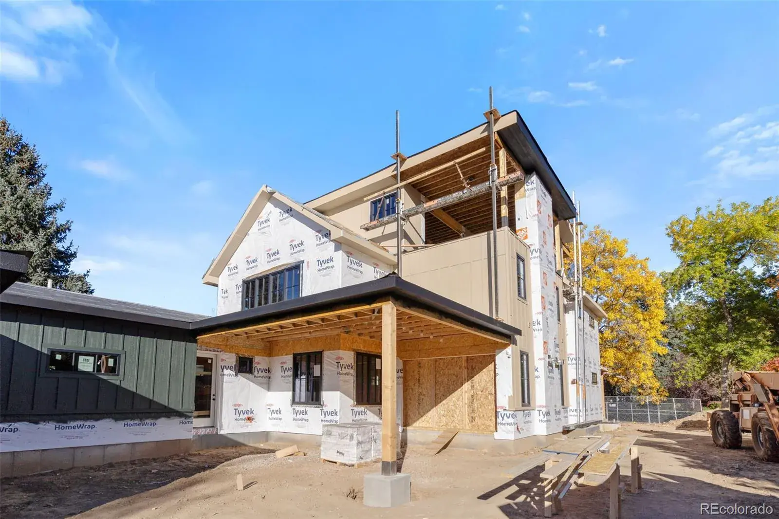 11052025204245 1600 11