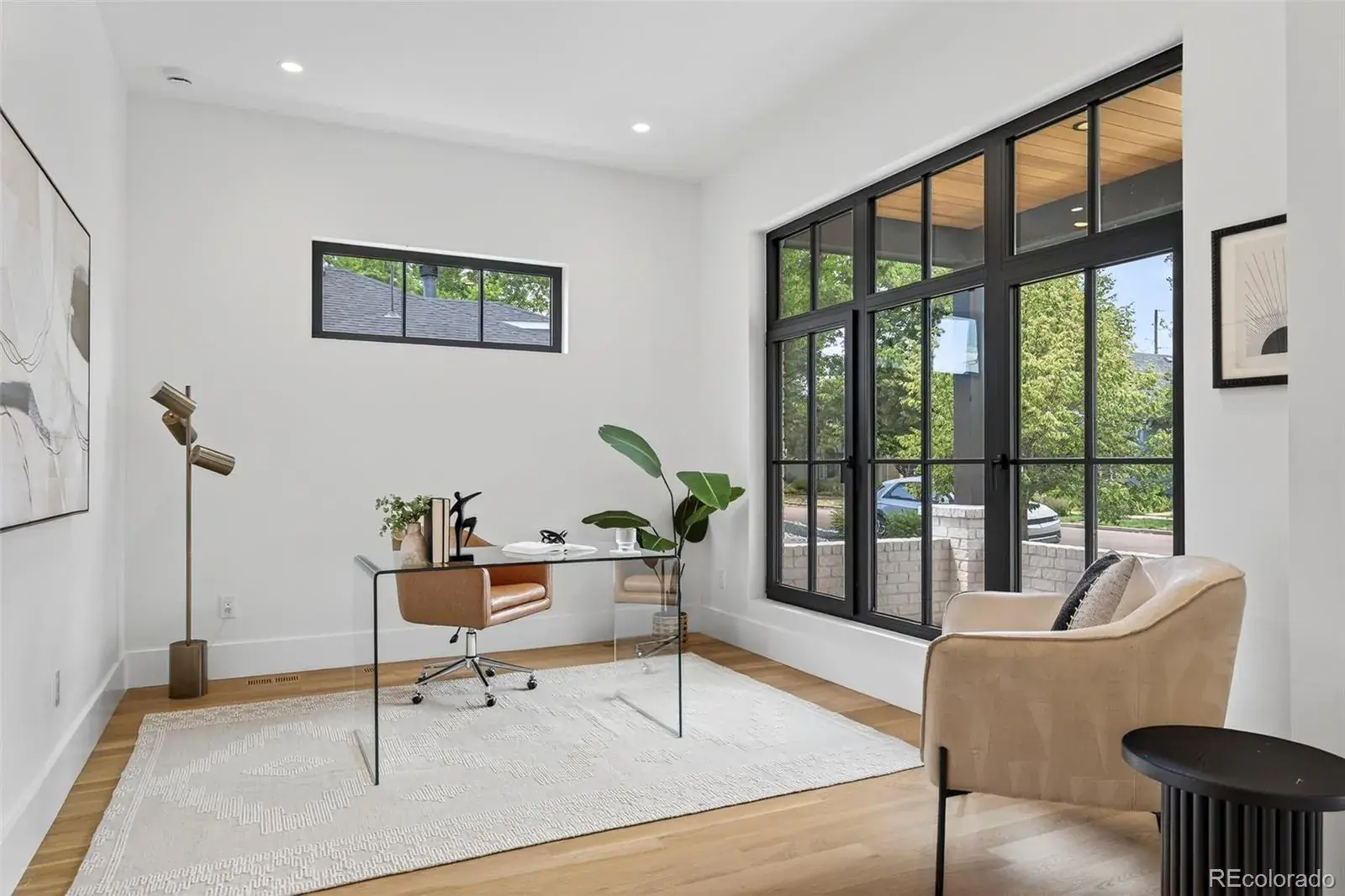 11052025204245 1600 13