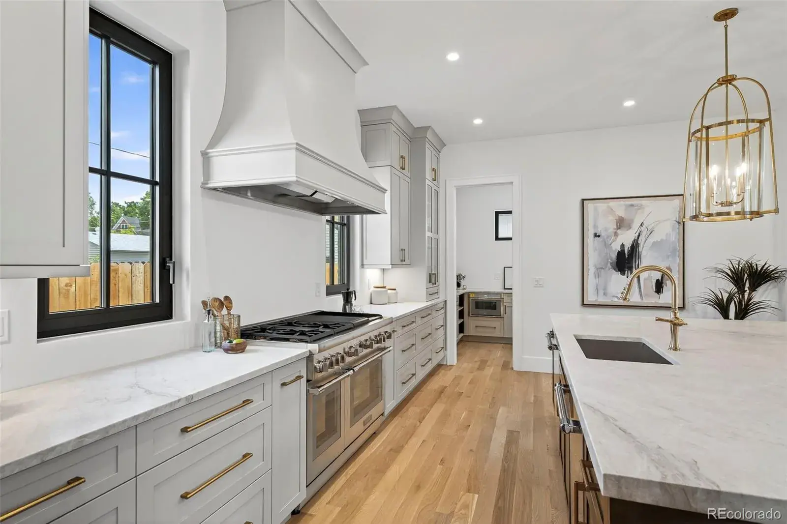 11052025204245 1600 20