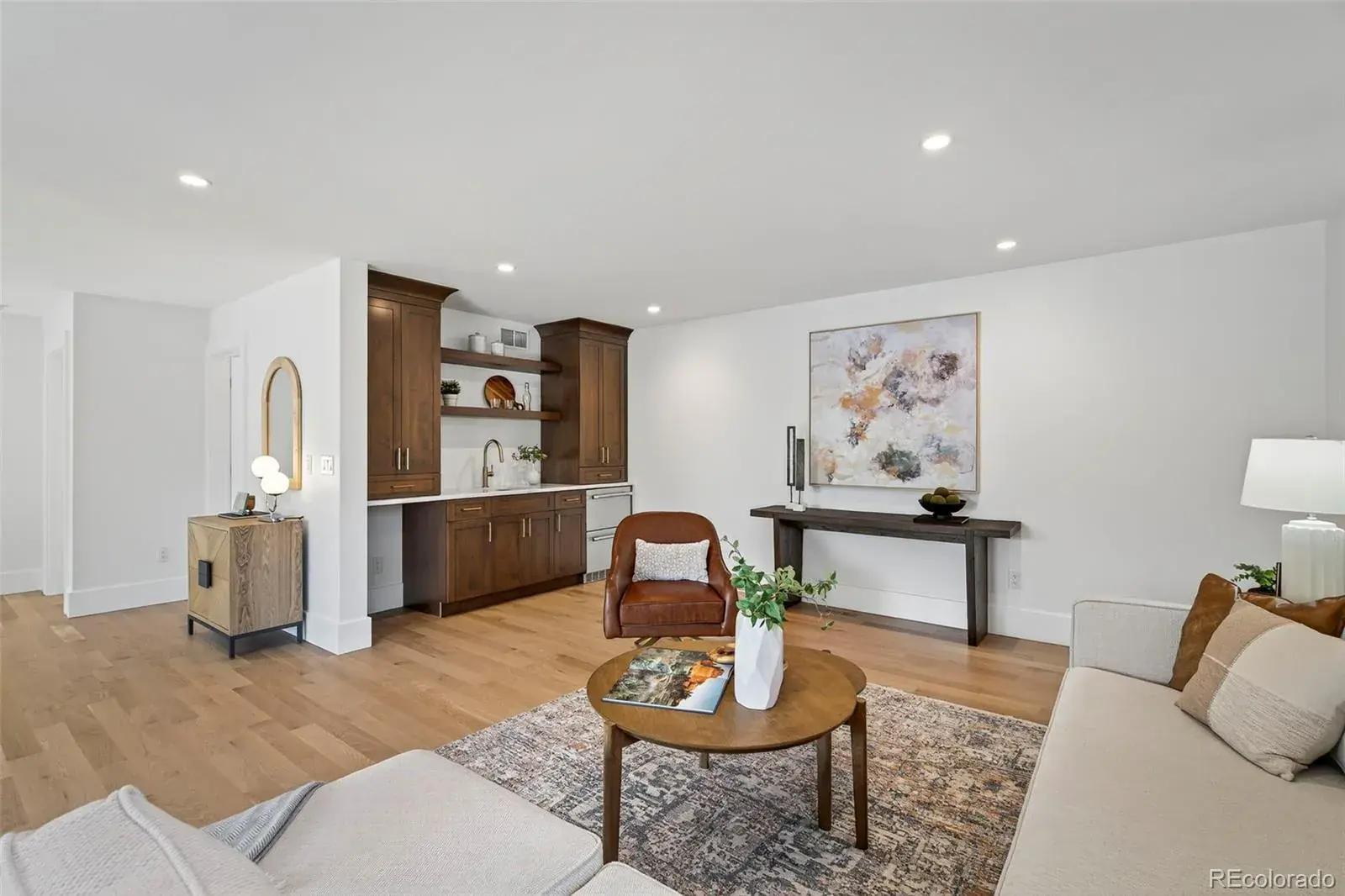 11052025204245 1600 44