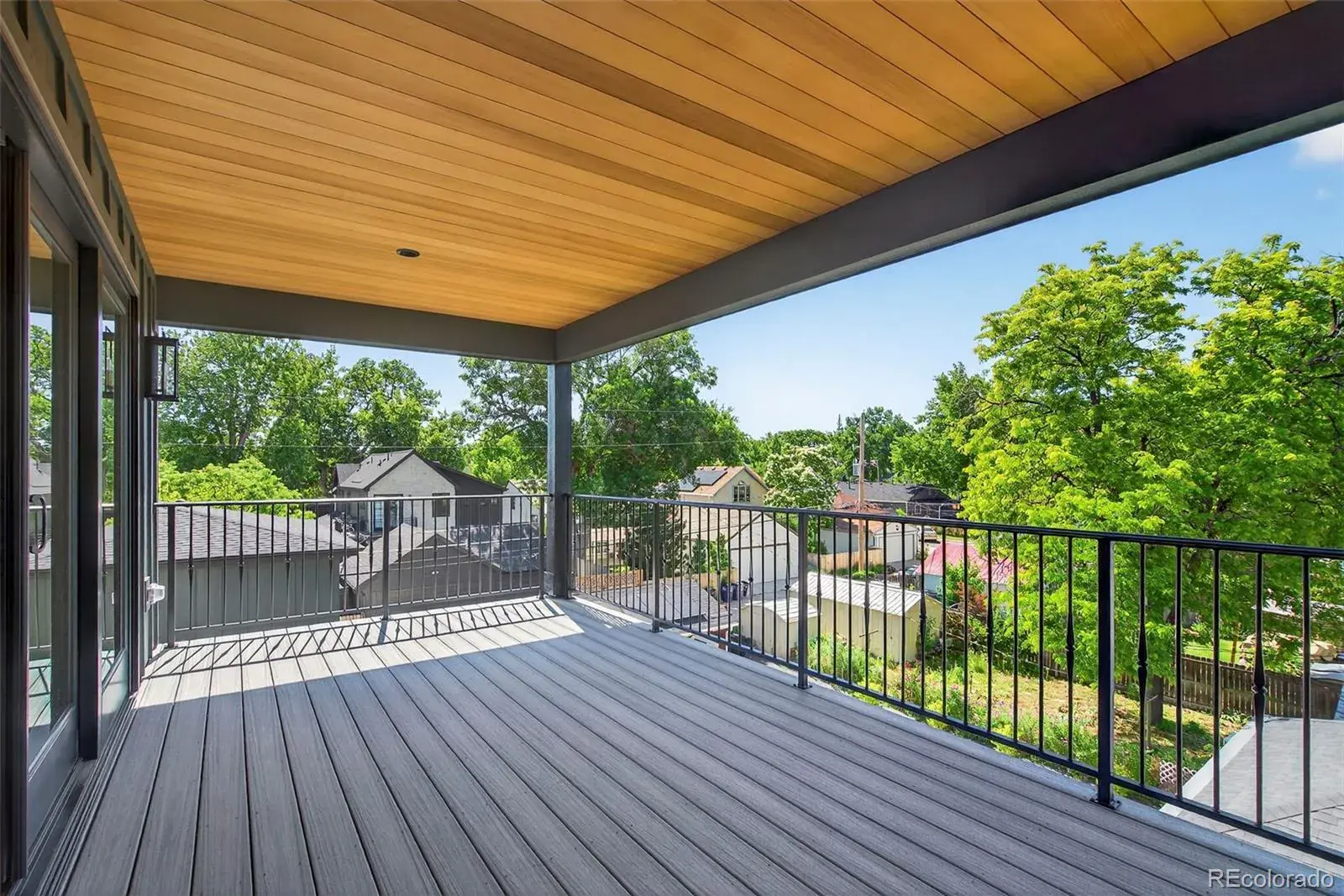 11052025204245 1600 47