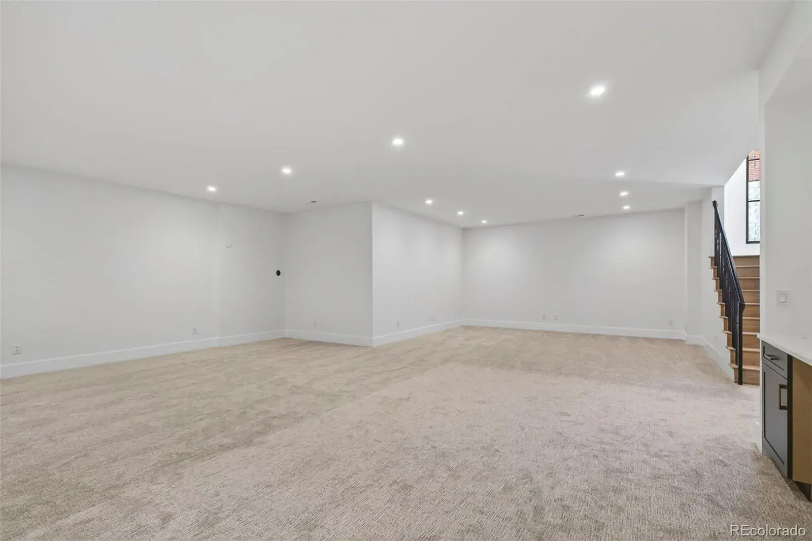 11052025204245 1600 49