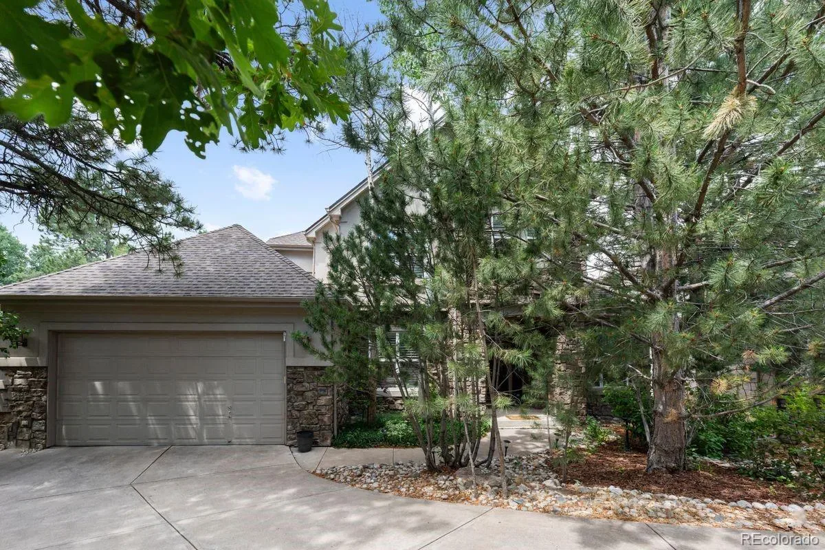 906 Greenridge Lane Castle Pines CO 80108 MLS #REC8515552 03112026185645 1200 3