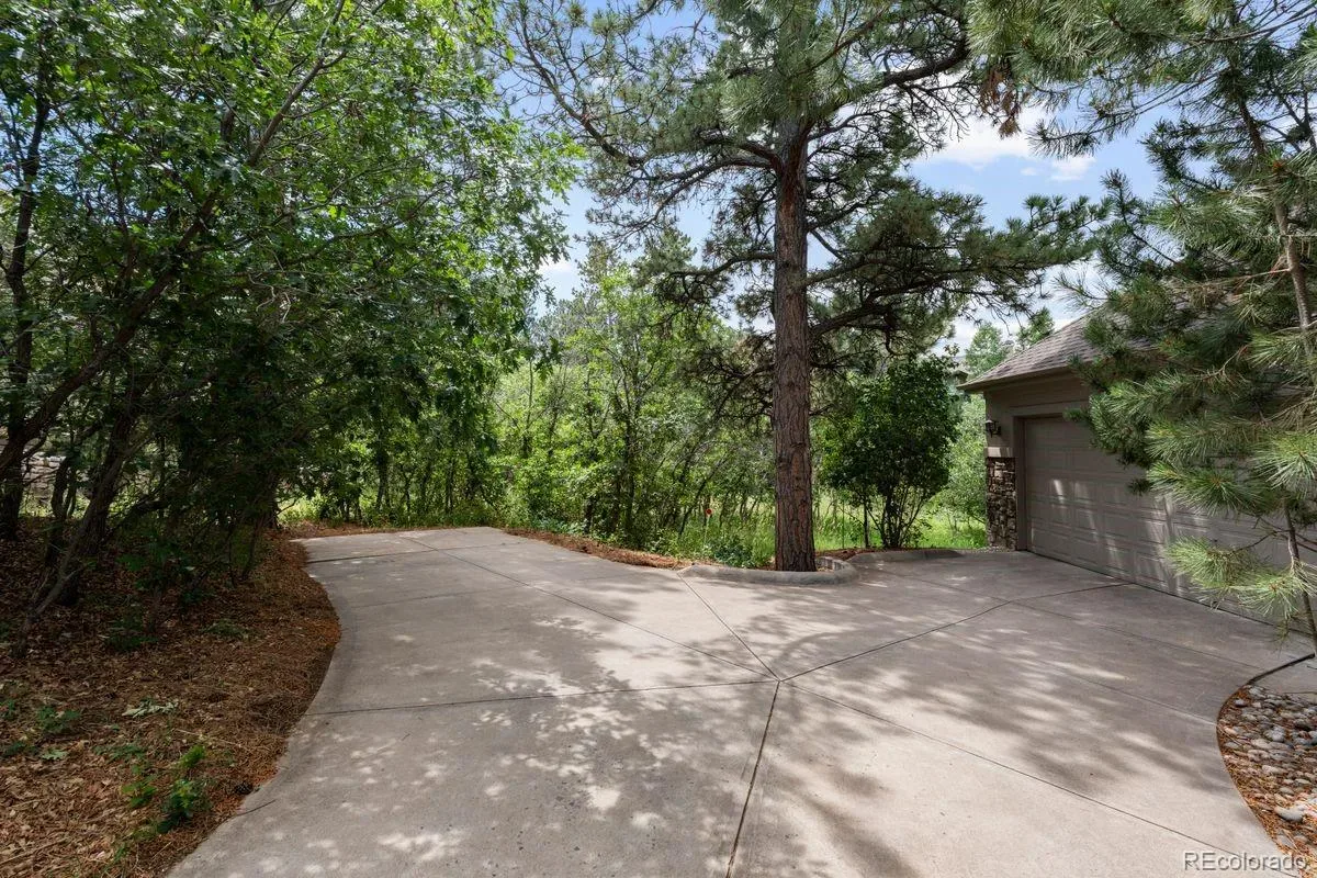 906 Greenridge Lane Castle Pines CO 80108 MLS #REC8515552 03112026185645 1200 4
