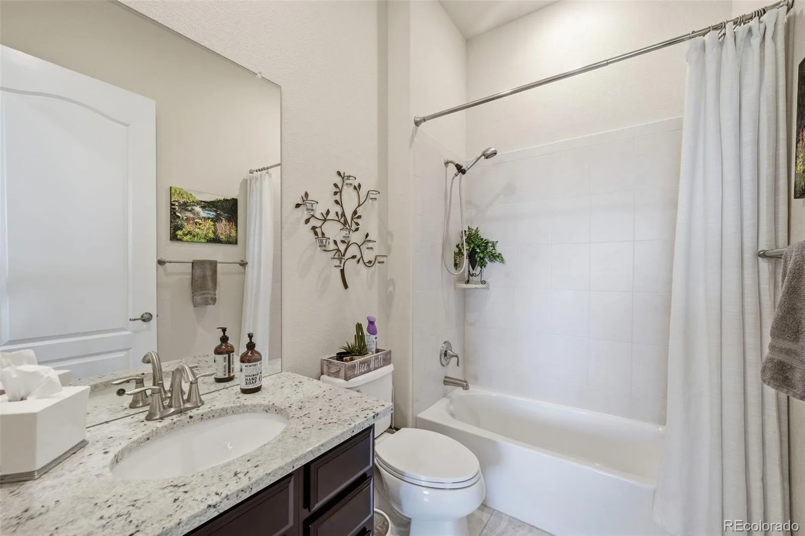 8057 Tamarac Court Thornton CO 80602 | MLS #REC8517561 06012026191300 1600 18