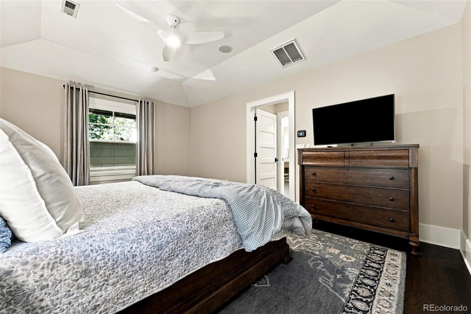 1134 S York Street Denver CO 80210 | MLS #REC8518113 10072026154920 1600 23