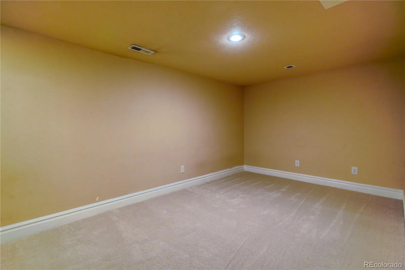 360 Inca Street Denver CO 80223 MLS #REC8519617 05072026190631 1600 21