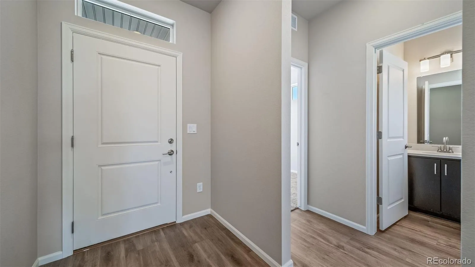 4858 N Sicily Court Aurora CO 80019 | MLS #REC8522515 07242026193909 1600 23