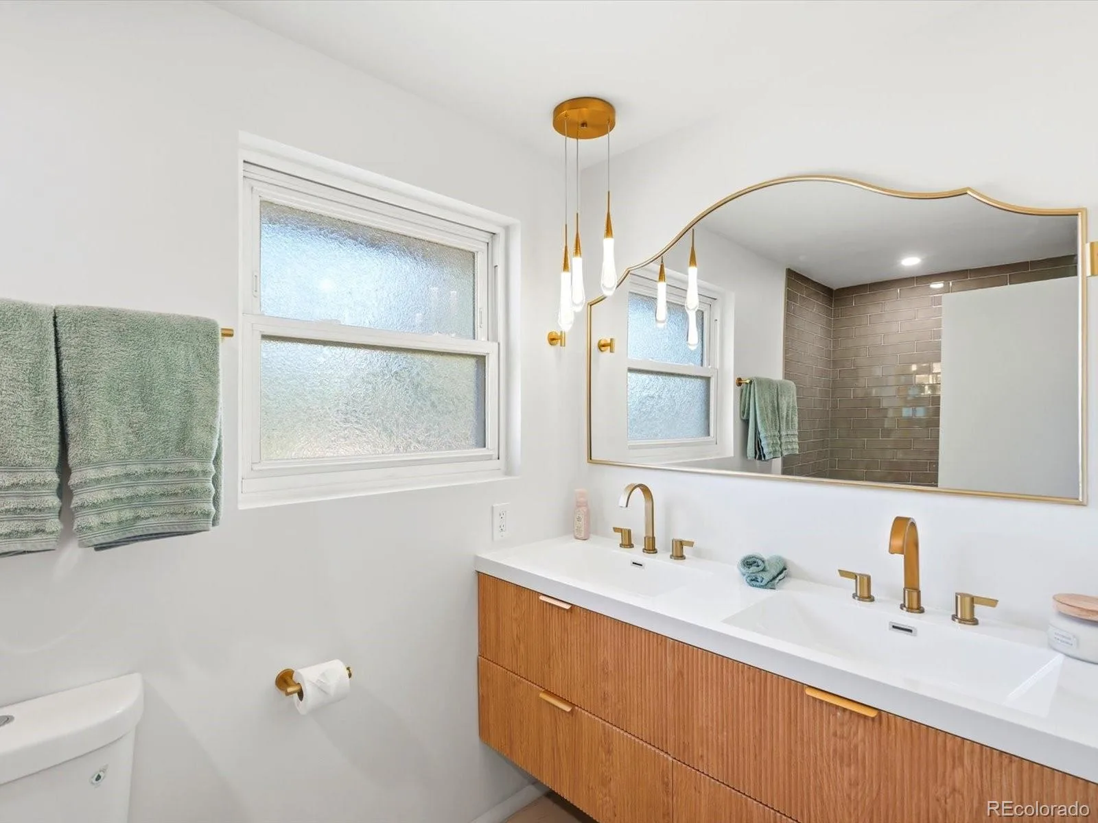 4000 S Spruce Street Denver CO 80237 | MLS #REC8522734 08262026021720 1600 26