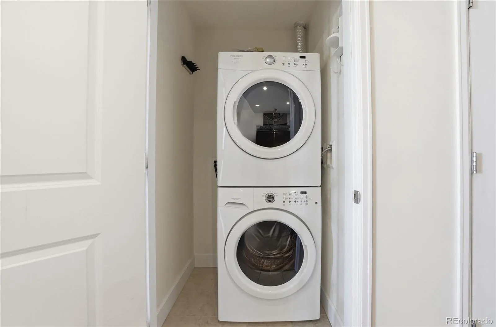 04182026174836 1600 30