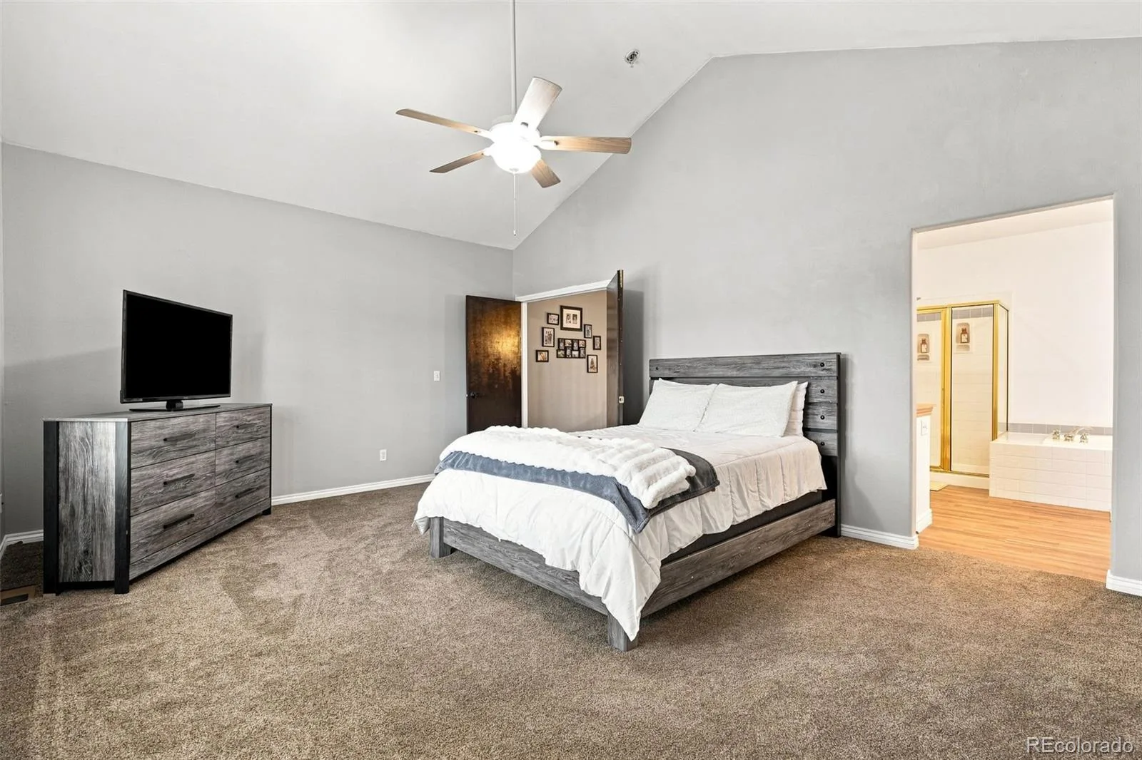 6599 S Oak Circle Littleton CO 80127 | MLS #REC8525860 08212026144909 1600 27