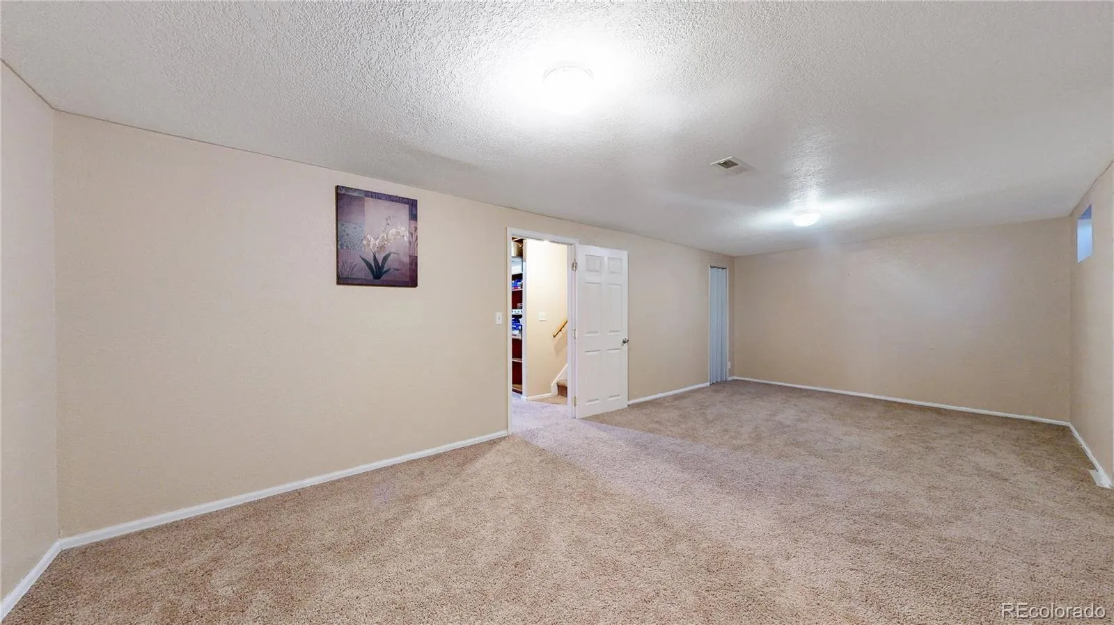 7027 Vivian Court Arvada CO 80004 MLS #REC8528719 05152026013450 1600 14