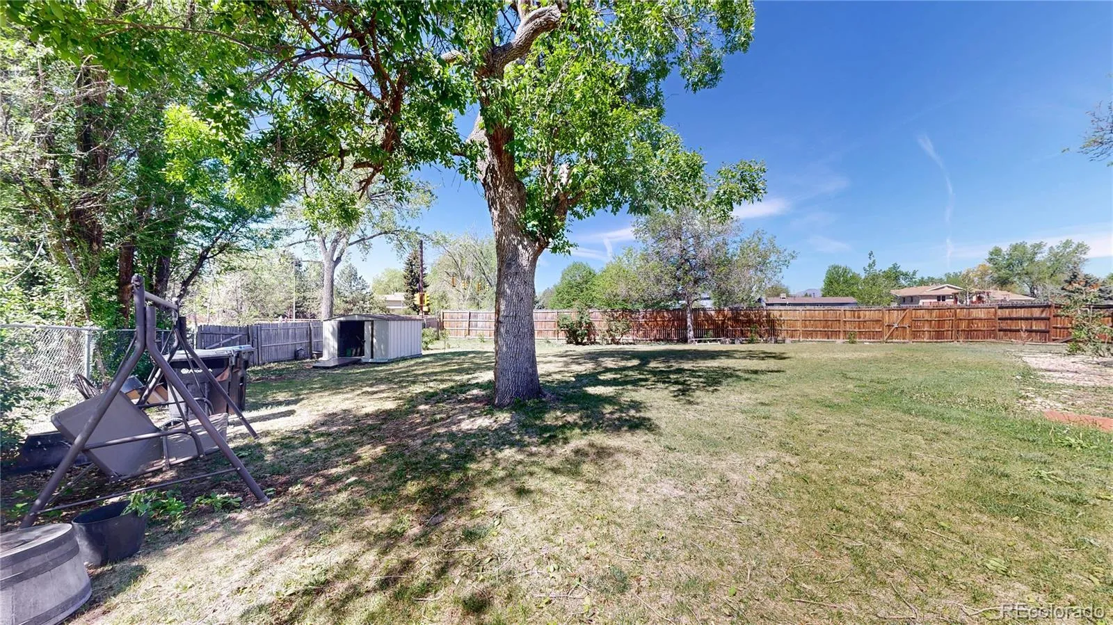 7027 Vivian Court Arvada CO 80004 MLS #REC8528719 05152026013450 1600 21