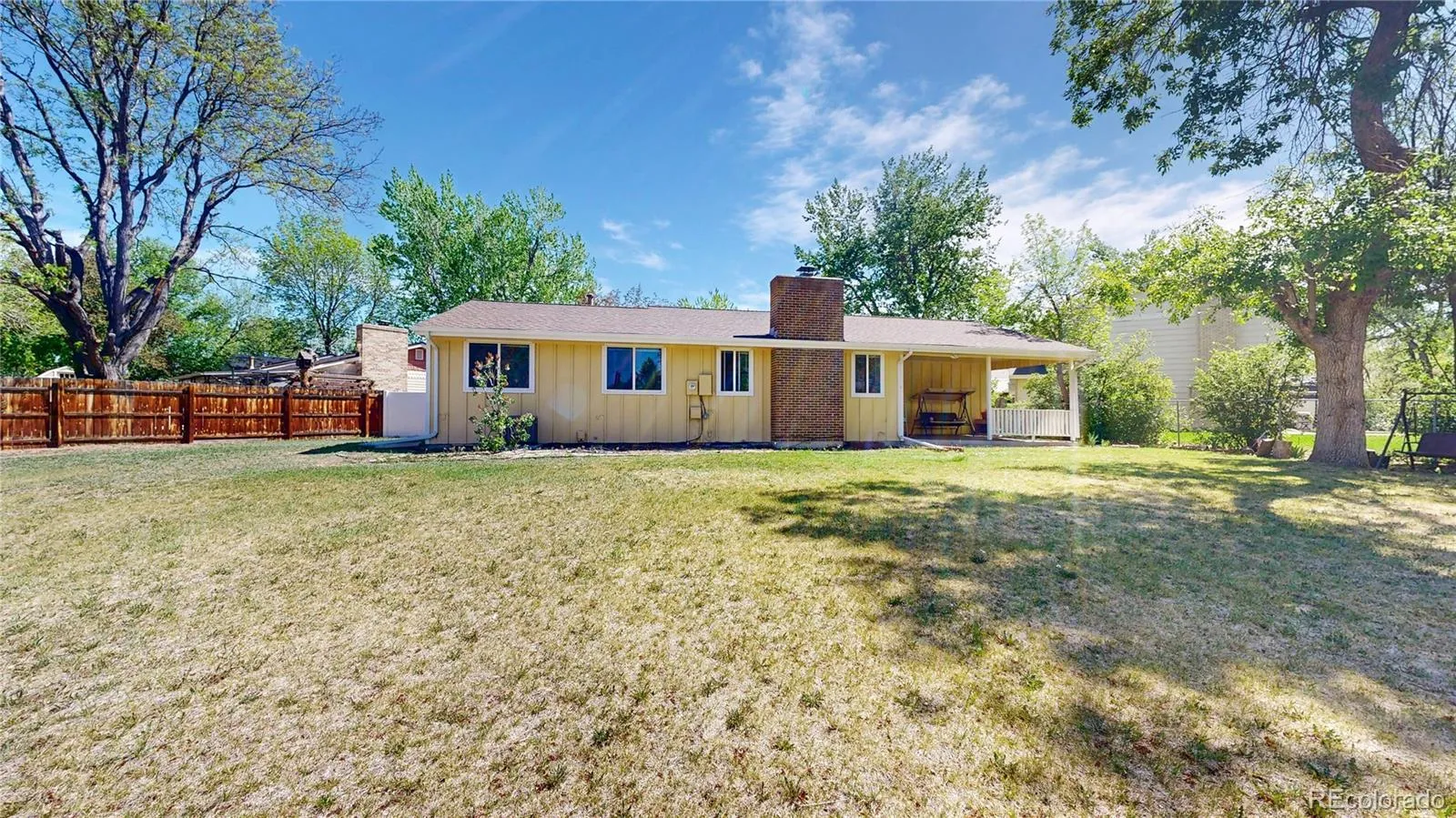 7027 Vivian Court Arvada CO 80004 MLS #REC8528719 05152026013450 1600 23