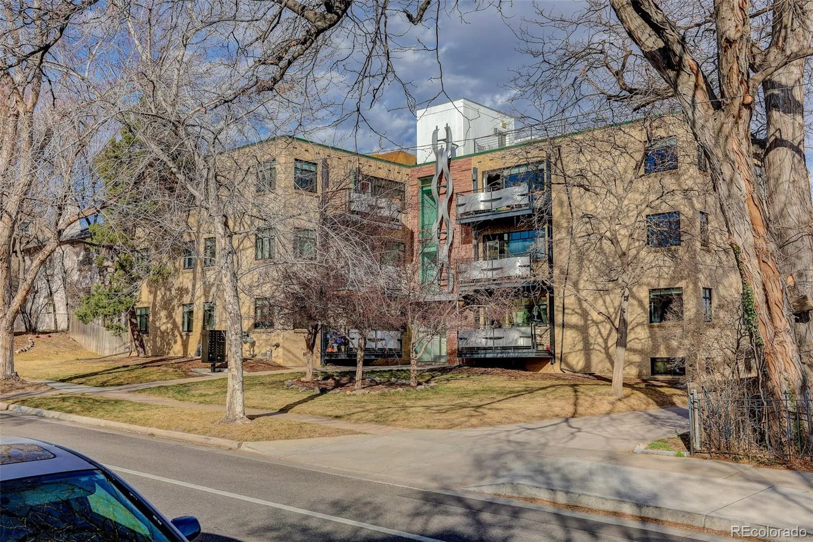 636 N Washington Street #101 Denver CO 80203 MLS #REC8531010 05132026053629 1600 19