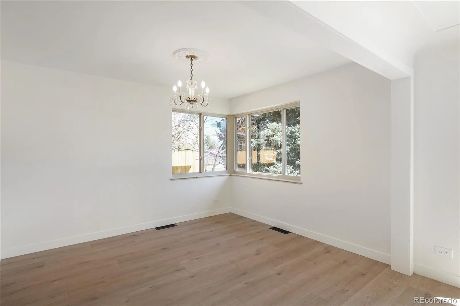 385 Forest Street Denver CO 80220 | MLS #REC8532256 10182026134728 1600 6