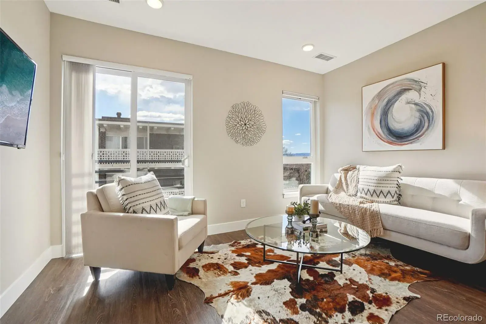 2374 S University Boulevard #204 Denver CO 80210 MLS #REC8534370 02052026015321 1600 10