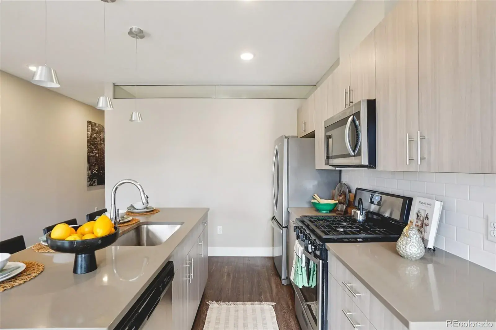 2374 S University Boulevard #204 Denver CO 80210 MLS #REC8534370 02052026015321 1600 15
