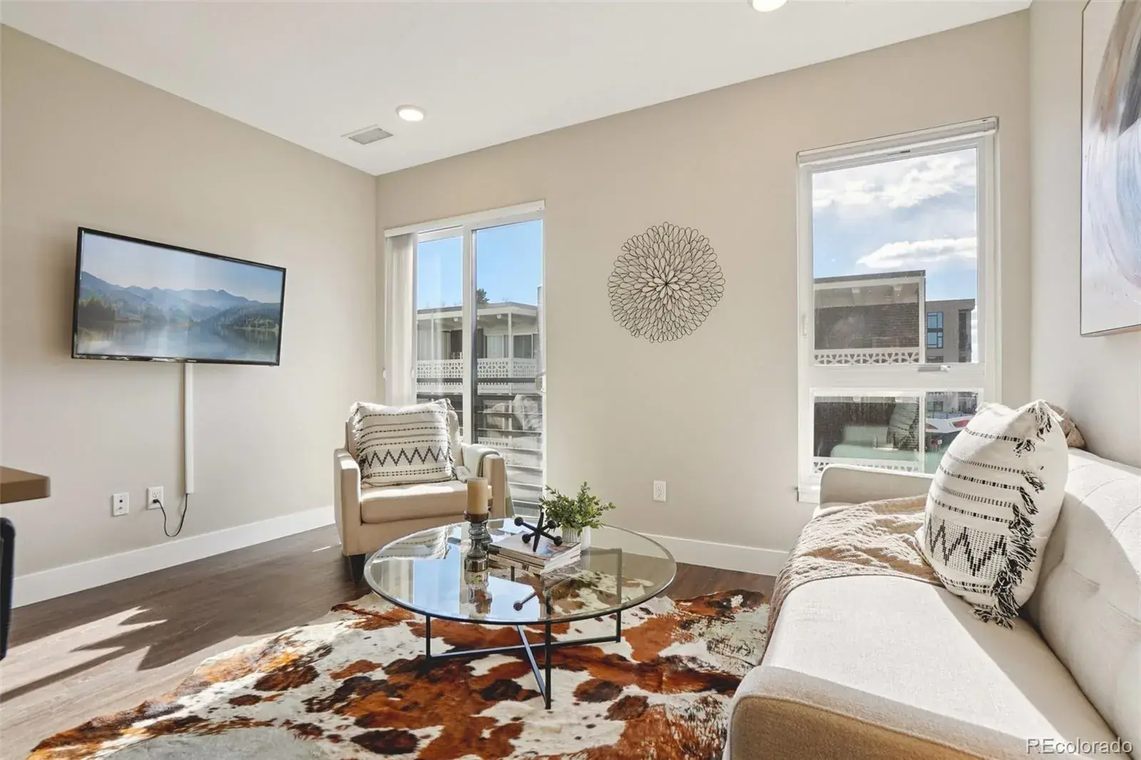 2374 S University Boulevard #204 Denver CO 80210 MLS #REC8534370 02052026015321 1600 3