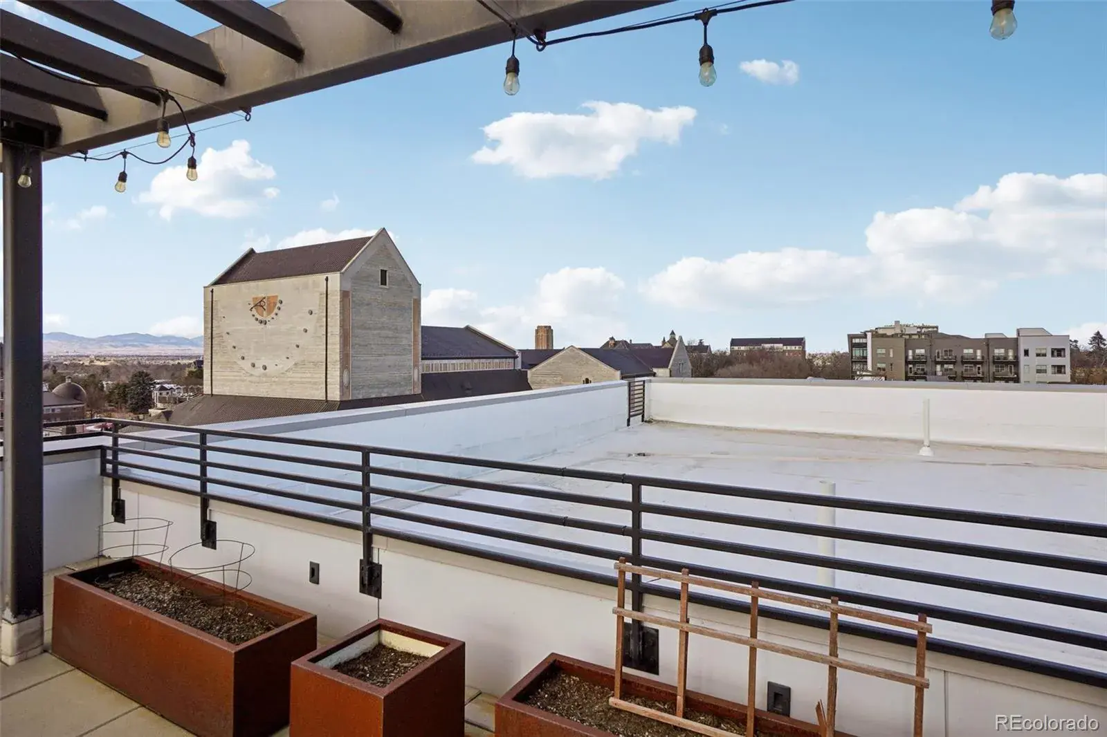 2374 S University Boulevard #204 Denver CO 80210 MLS #REC8534370 02052026015321 1600 34