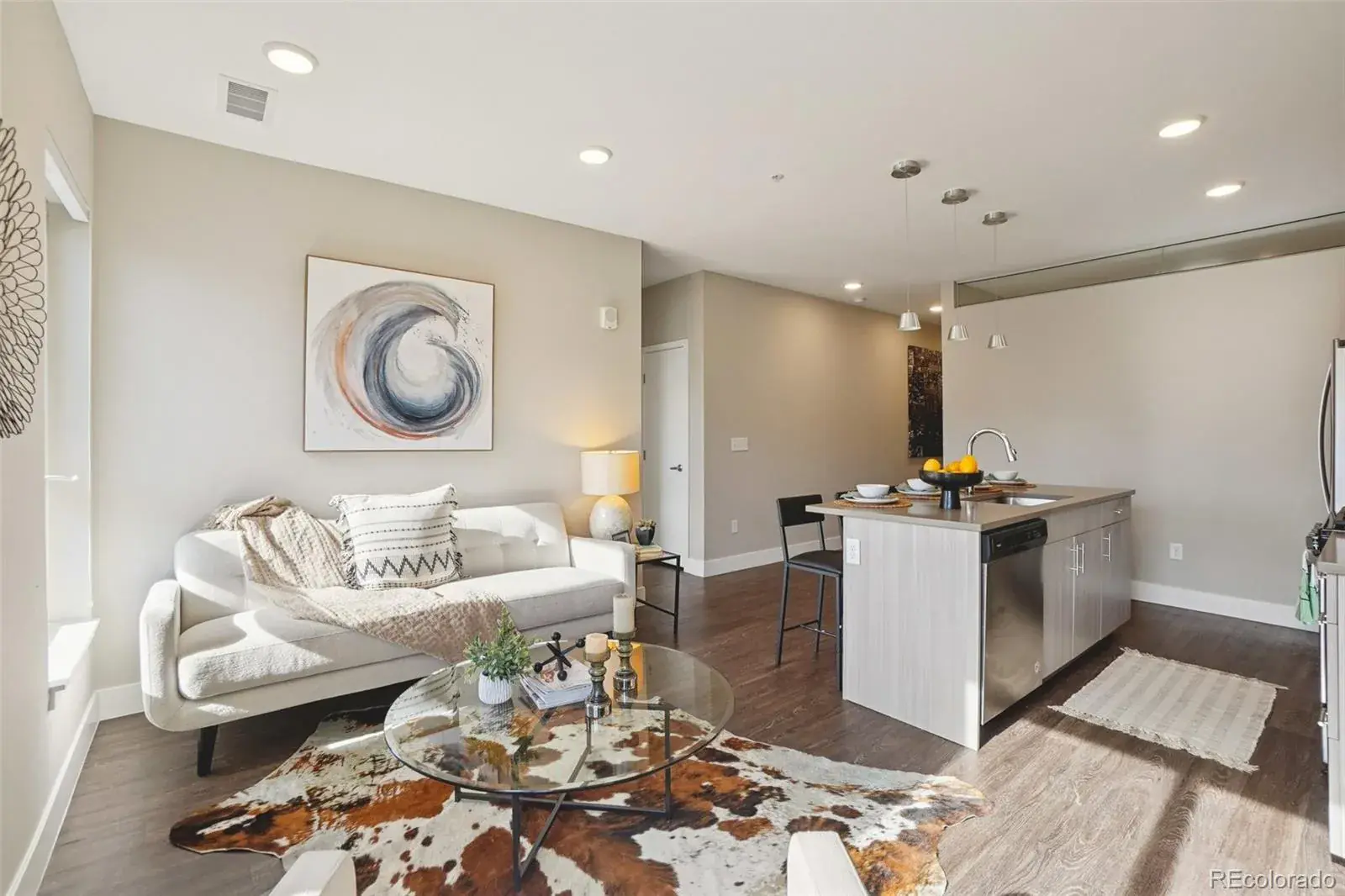 2374 S University Boulevard #204 Denver CO 80210 MLS #REC8534370 02052026015321 1600 9