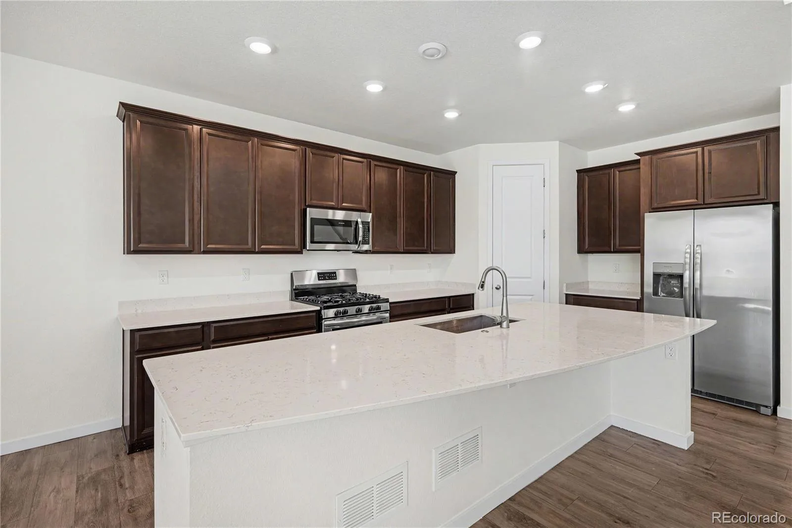 10046 Uvalda Street Commerce City CO 80022 | MLS #REC8535887 07172026145724 1600 10