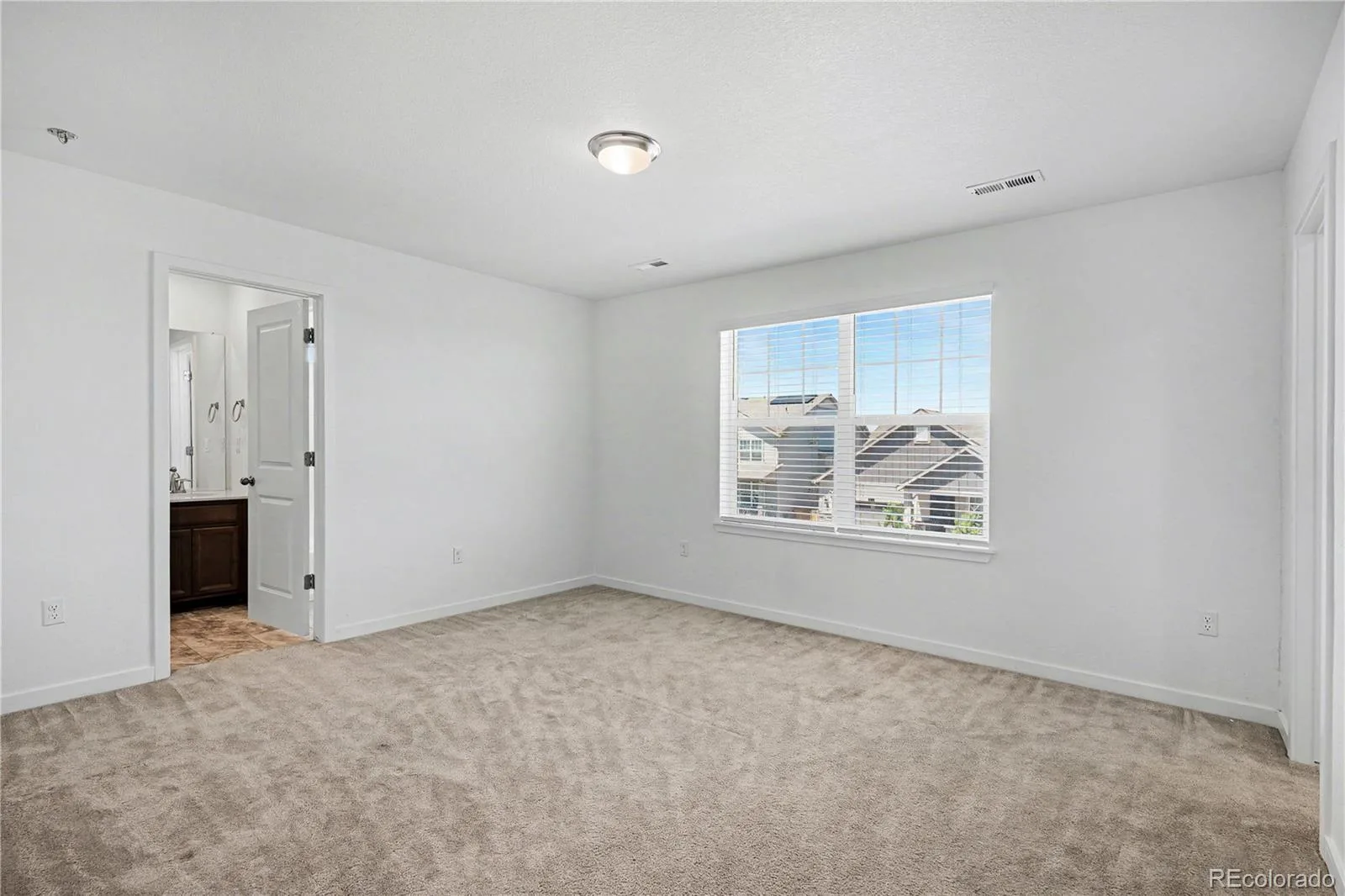 10046 Uvalda Street Commerce City CO 80022 | MLS #REC8535887 07172026145724 1600 22