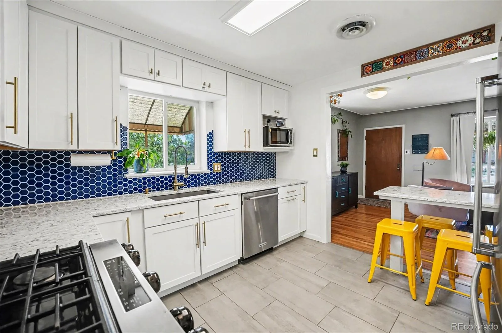 04072026003958 1600 10