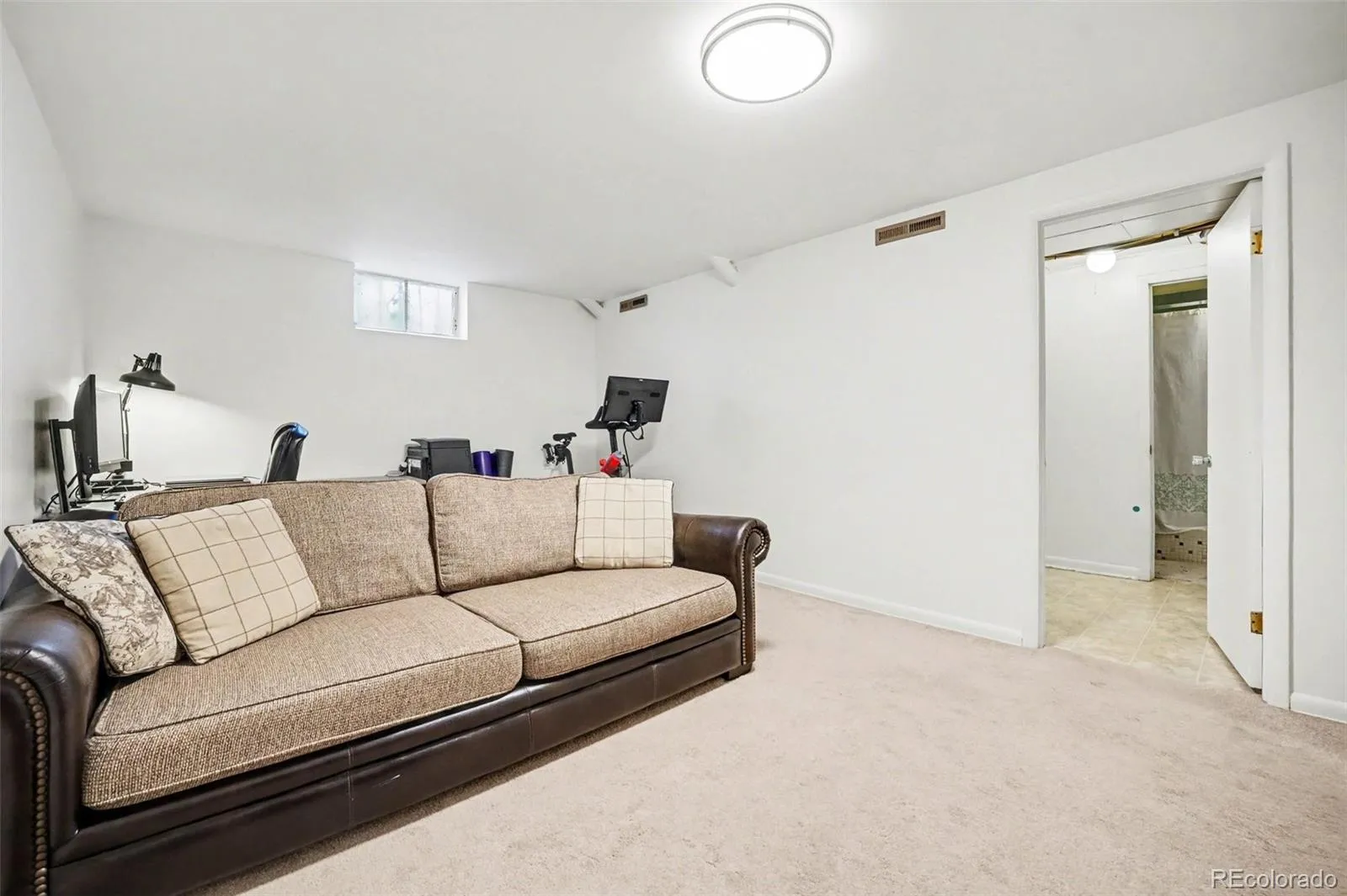 04072026003958 1600 16