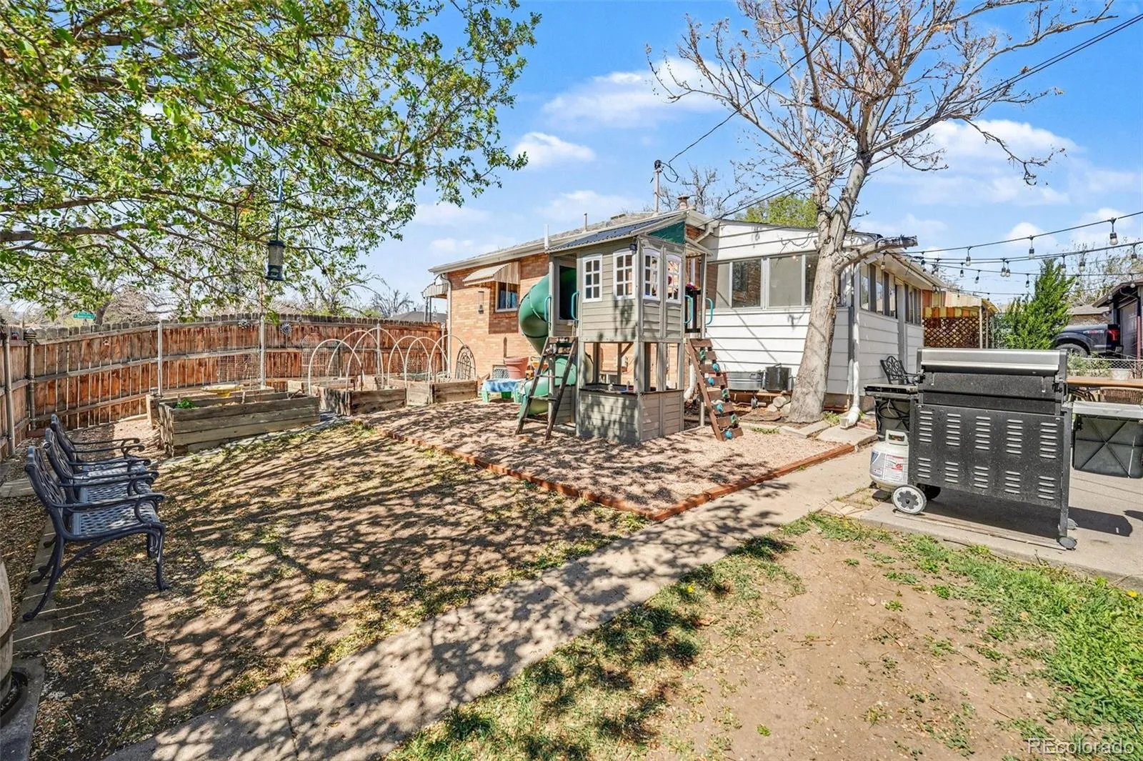 04072026003958 1600 24